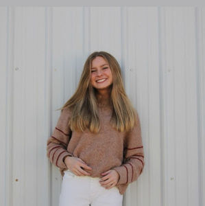 Meet your Posher, Elena